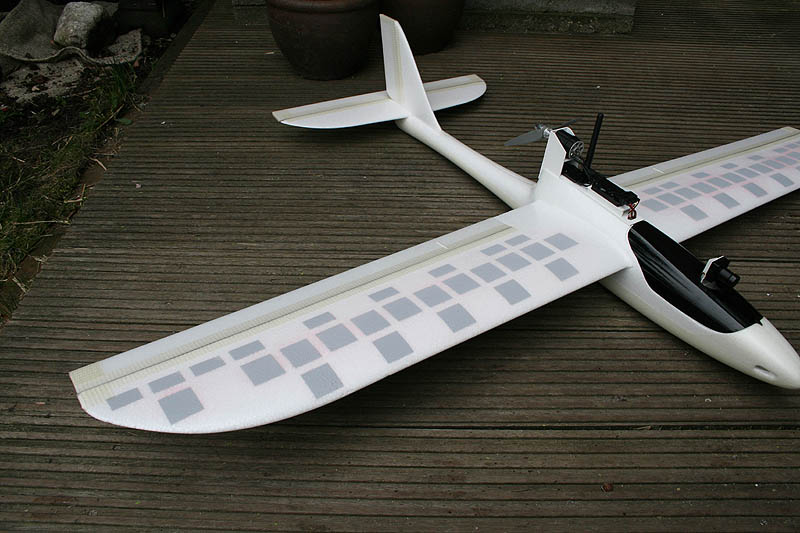 axn_floater_009.jpg